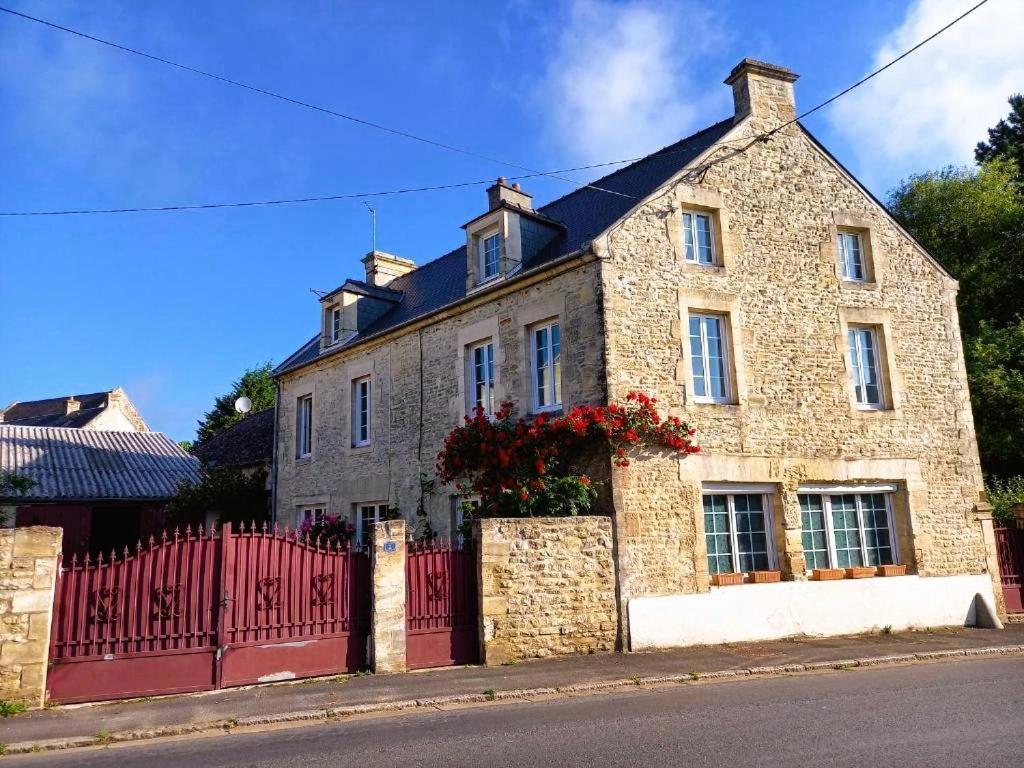 Chambres D'Hotes De Charme Entre Bayeux Et Les Plages Du Debarquement Sommervieu Экстерьер фото